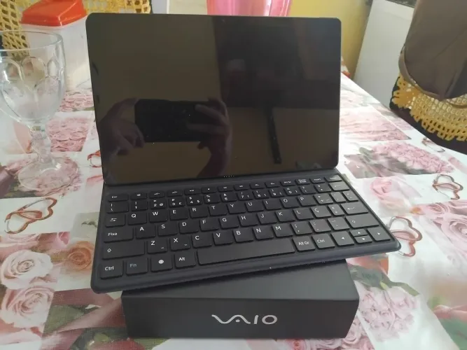Vendo TABLET NOVO
