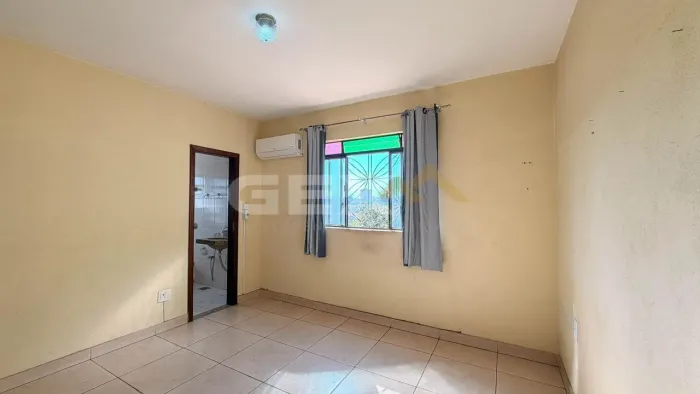 Apartamento à Venda no Bairro Tietê em Divinópolis MG.