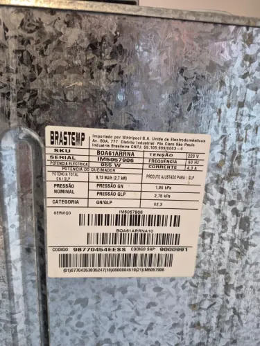 Forno de Embutir Brastemp BOA61A é um modelo a gás, capacidade de 77 litros