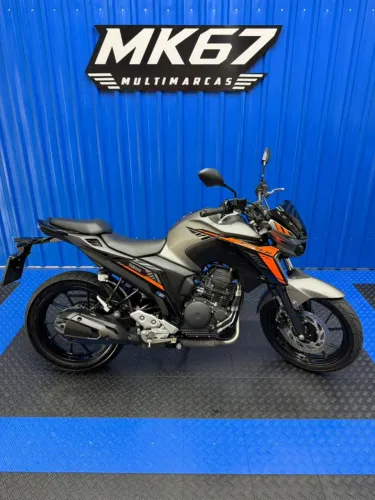 YAMAHA FZ25 250 FAZER CONNECTED 2025 Gasolina