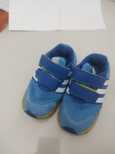 Tênis TAM 25 Adidas original