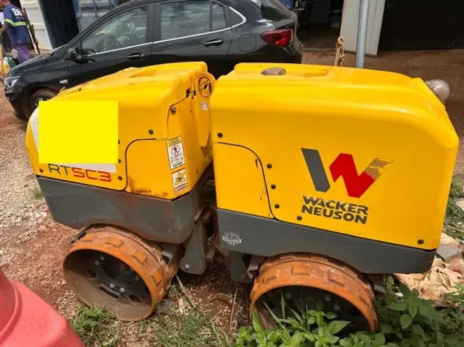 rolo compactador controle remoto Wacker Ano 2024