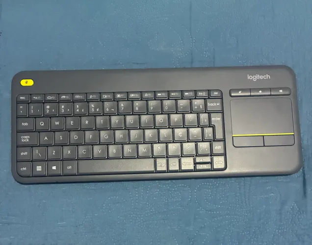 Teclado Logitech K400 Plus