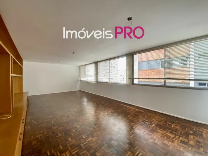 Venda de ótimo apartamento no coração do Itaim