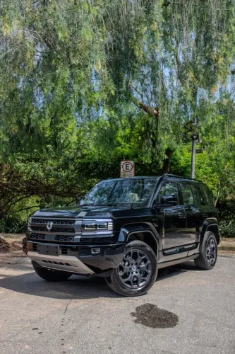 Denza B5 SUV híbrido plug-in 2026