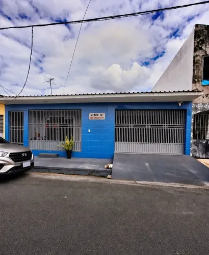 *VENDO CASA COM KIT NET DO LADO NA MARAMBAIA