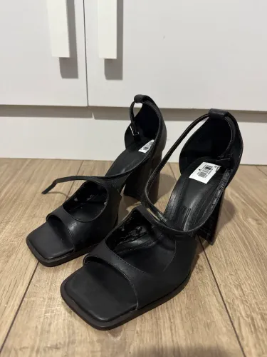 Sandália Santa Lolla