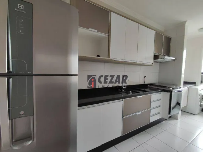 Apartamento com 2 dormitórios para alugar, 60 m² por R$ 2.300/mês - Uberaba - Curitiba/PR