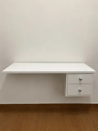 Mesa de escritório suspensa em madeira maciça - Feita à mão