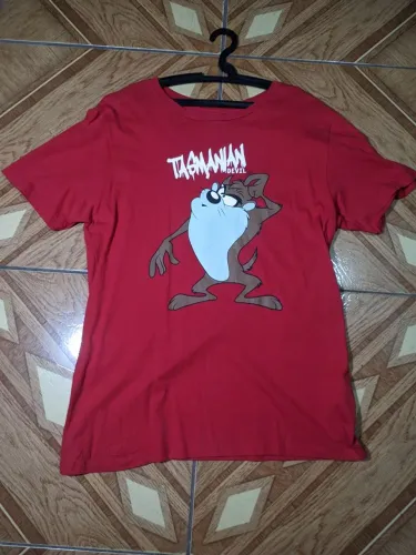 Camisa do Taz-mania vermelha