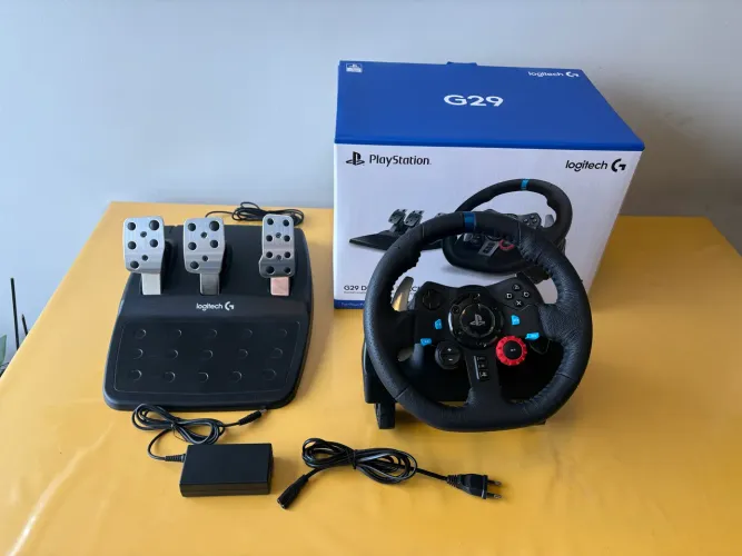 Volante Logitech G29 com Pedal com Force Feedback