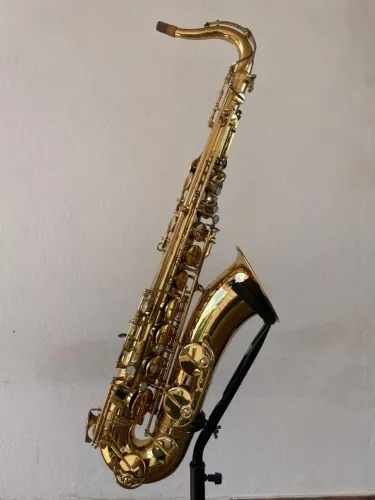 Saxofone tenor Júpiter 