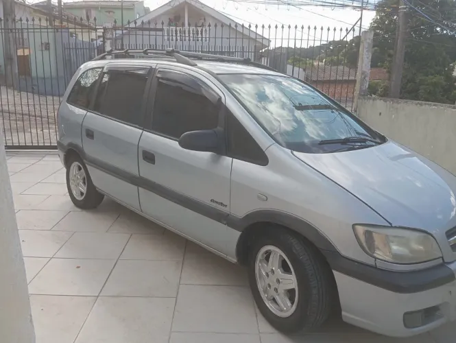 Chevrolet Zafira Comfort 2.0 MPFI Flexpower 8V 5P 2010