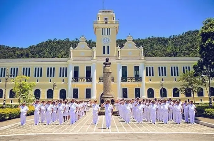 Aulas Particulares de Matemática e Física para Colégio Naval e EpcAr. 