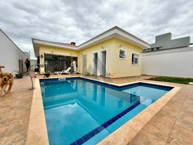 Casa com 3 dormitórios, 170 m² - Residencial Golden Ville - Itapetininga/SP