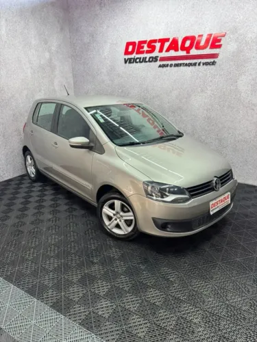 Volkswagen Fox 1.0 MI Total Flex 8V 5P 2014