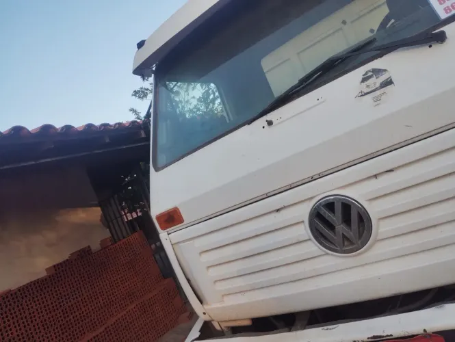Vendo uma caçamba só no ponto de trabalhar