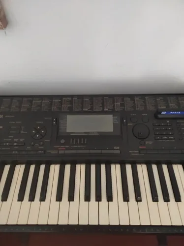 Teclado Yamaha PSR-520 - 61 Teclas (Excelente)