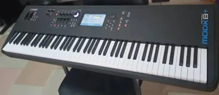 Yamaha Modx 8+ plus c/ Pack d timbres de Brinde ! Estado de Zero !
