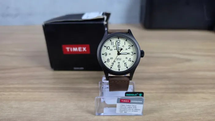 Relógio Timex Expedition Scout 40mm Pulseira de couro