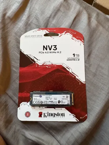 SSD 1TB Kingston Nv3 + 2x8GB 3200MHz Kingston Fury RGB