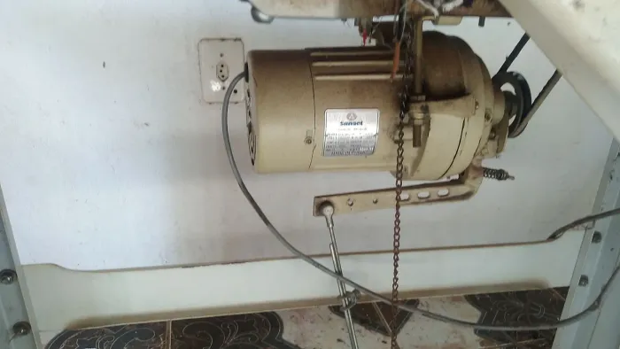 Maquina reta SIRUBA