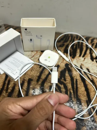 Fone de ouvido Lightning