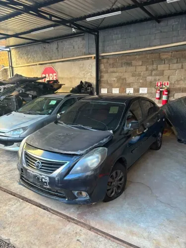 Sucata Nissan Versa 2012 1.6 16v Manual Para Retirada De Peças
