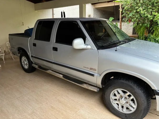 Chevrolet S10 Pick-up STD 2.8 4X4 CD TB Int.dies. 2000