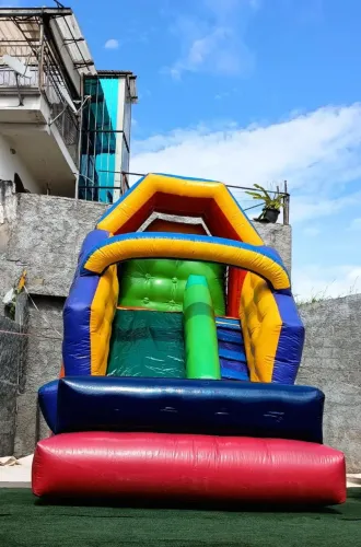 tobogã inflável gigante / pula-pula com escorregador