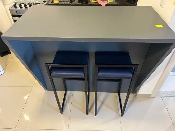 Bancada com armário para cozinha