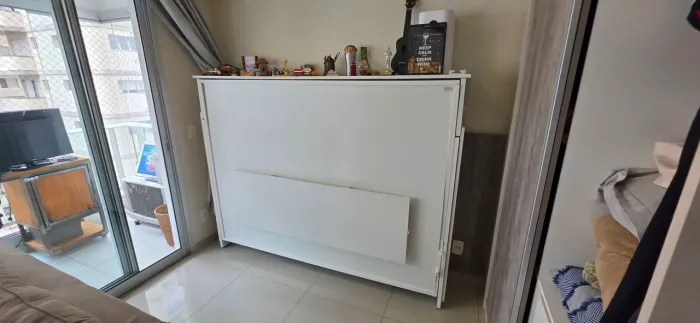 Cama RETRATIL com mesa perfeita para estudios ou quartos e espaço pequenos
