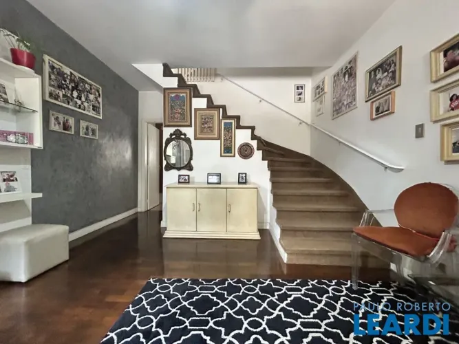 CASA EM CONDOMÍNIO - VILA OLÍMPIA - SP