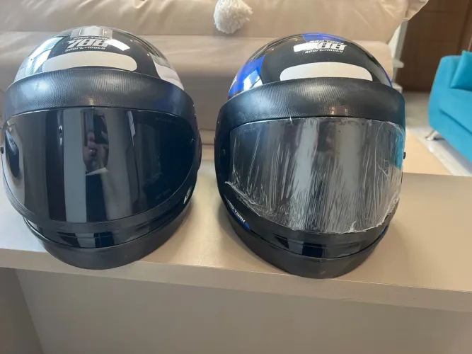 Vendo 2 capacetes NOVOS
