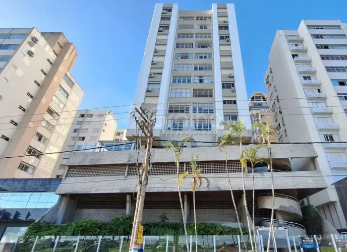 Apartamento com 3 quartos no Centro