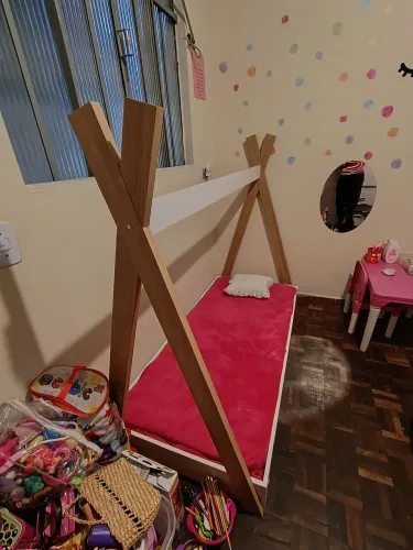Cama montessoriana cabana
