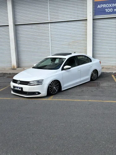 Volkswagen Jetta Comfortline 2.0 T.flex 8V 4P Tipt. 2013