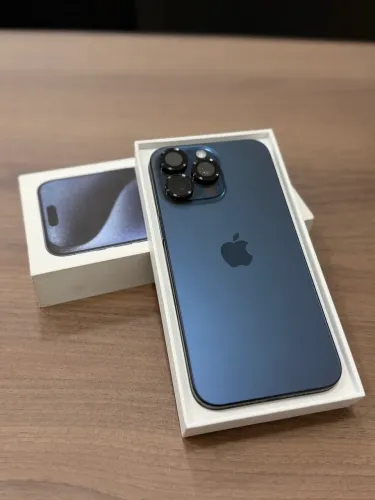 Vende-se iPhone 15 pro Max 256! 