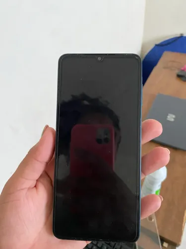 Celular novo para sair logo 
