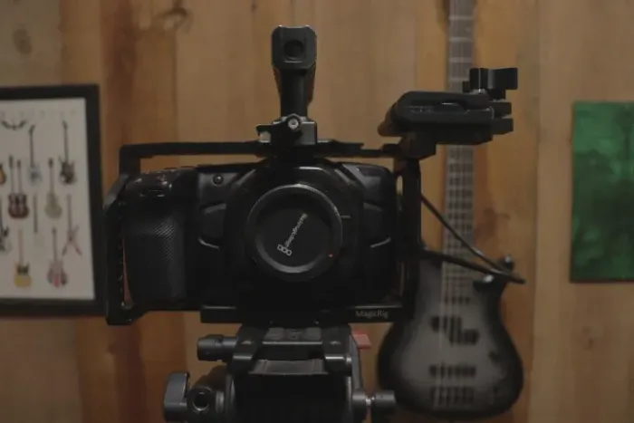 Câmera Blackmagic Pocket Cinema Camera 4K completa, gravador Zoom H1n e Tripé profisional 