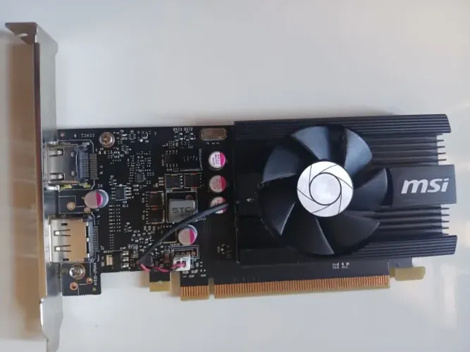 Placa De Vídeo Nvidia Msi Geforcegt 1030 2gd4 Lp Oc