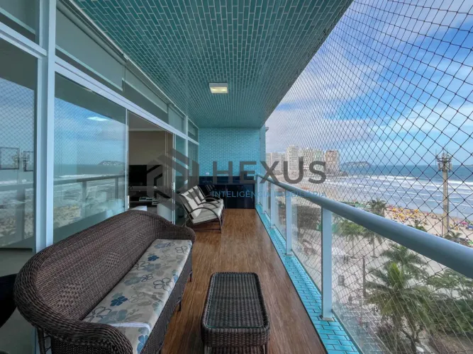 Apartamento frente mar com varanda vista mar nas Pitangueiras, Guarujá