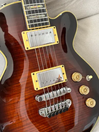 Ibanez ARC300 + Case Semi-Rígido