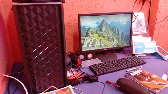 Computador completo para jogos, estudo, trabalho.