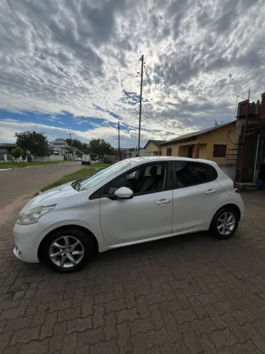 Peugeot 208 Allure 1.5 Flex 8V 5P 2015