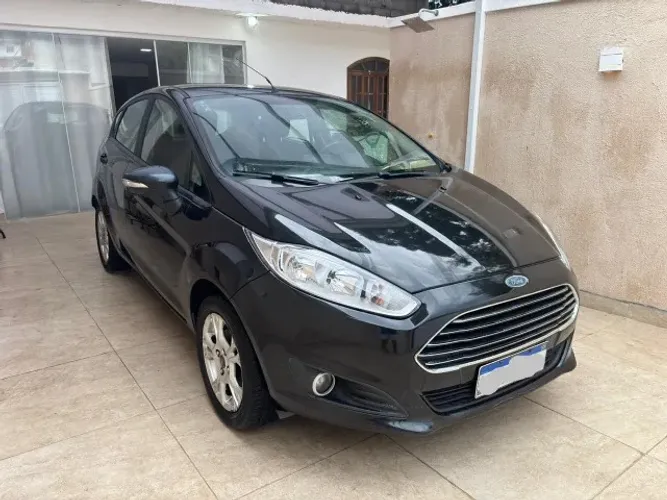 Ford Fiesta 1.6 16V Flex Aut. 5P 2015