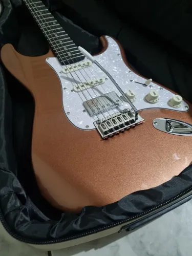Guitarra Benson Hardy series