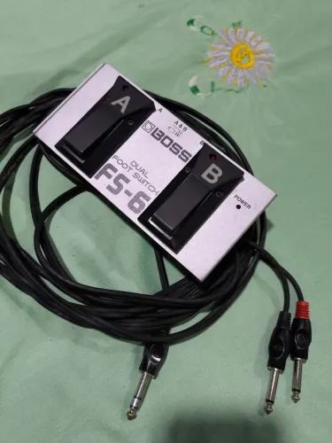 BOSS FS-6 - PEDAL DUAL FOOT SWITCH + Cabo Estéreo.