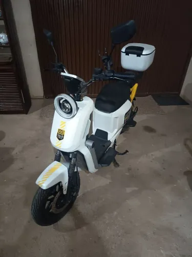 Moto elétrica GOO 105