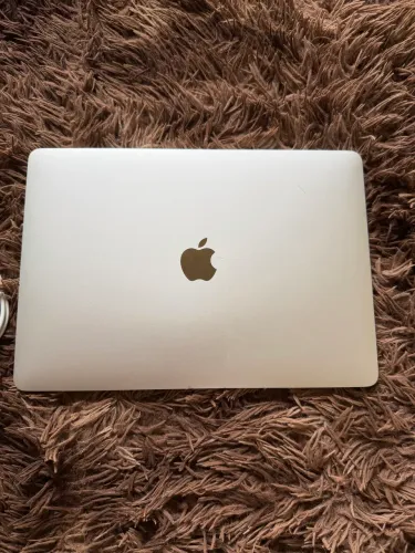 MacBook Pro 13? 2017 (4 portas Thunderbolt 3)